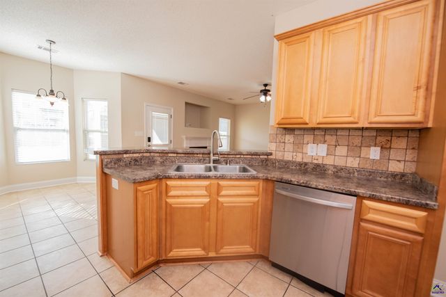 218 Misty Valley Lane, Bonaire, GA 31005