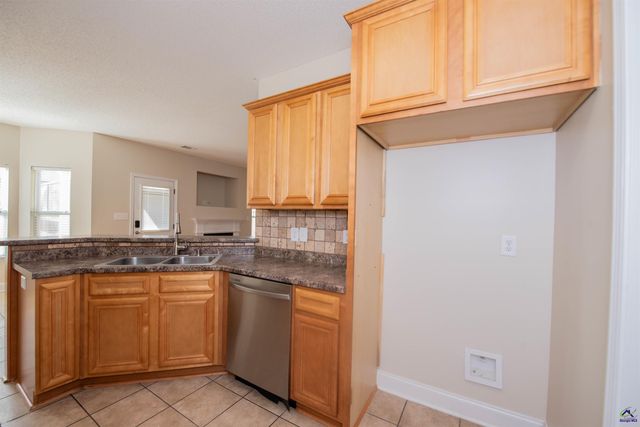 218 Misty Valley Lane, Bonaire, GA 31005