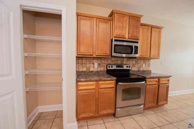 218 Misty Valley Lane, Bonaire, GA 31005