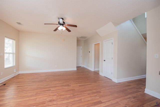 218 Misty Valley Lane, Bonaire, GA 31005