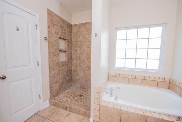 218 Misty Valley Lane, Bonaire, GA 31005