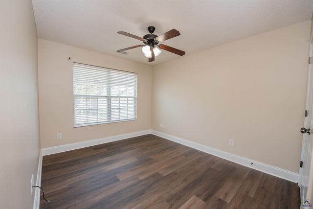 218 Misty Valley Lane, Bonaire, GA 31005