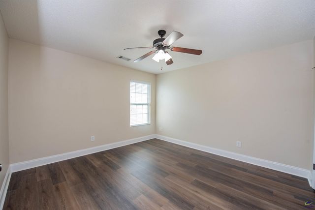 218 Misty Valley Lane, Bonaire, GA 31005