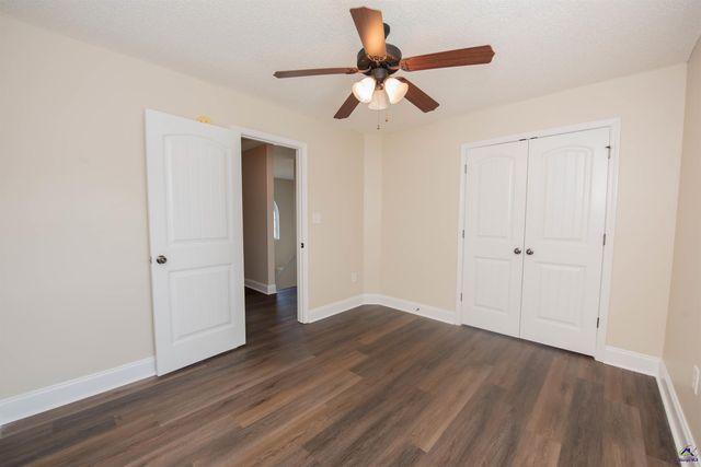 218 Misty Valley Lane, Bonaire, GA 31005