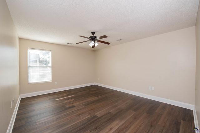 218 Misty Valley Lane, Bonaire, GA 31005