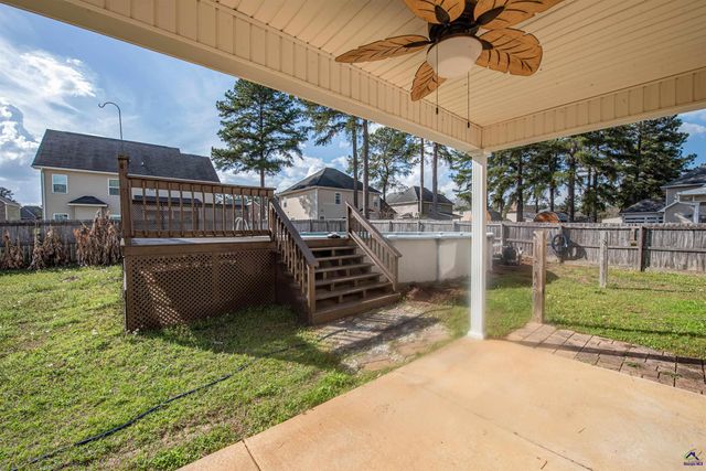 218 Misty Valley Lane, Bonaire, GA 31005