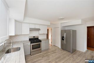 11 Gregory Court, Elmwood Park, NJ 07407