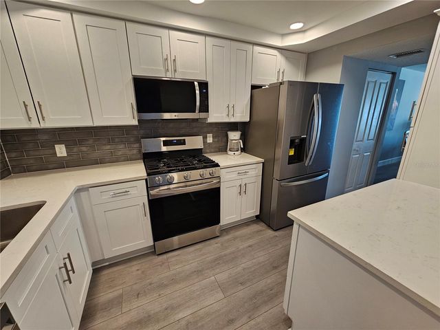 6020 SHORE BOULEVARD S 107, Gulfport, FL 33707