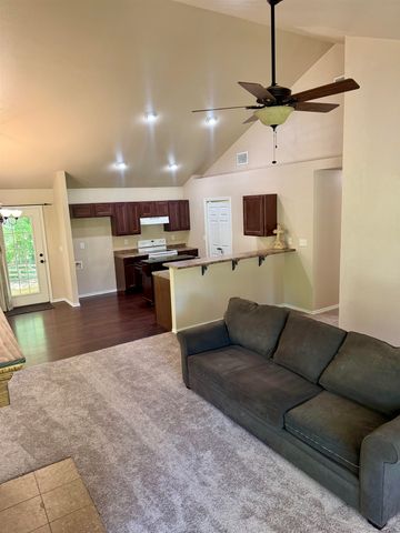 1311 Blueridge Pkwy, Longview, TX 75605