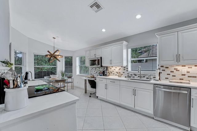 6370 Via Primo Street, Lake Worth, FL 33467