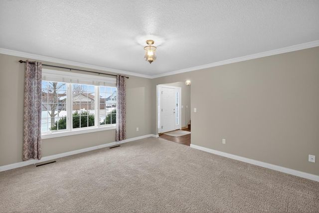 420 5th Street NE, Plainview, MN 55964