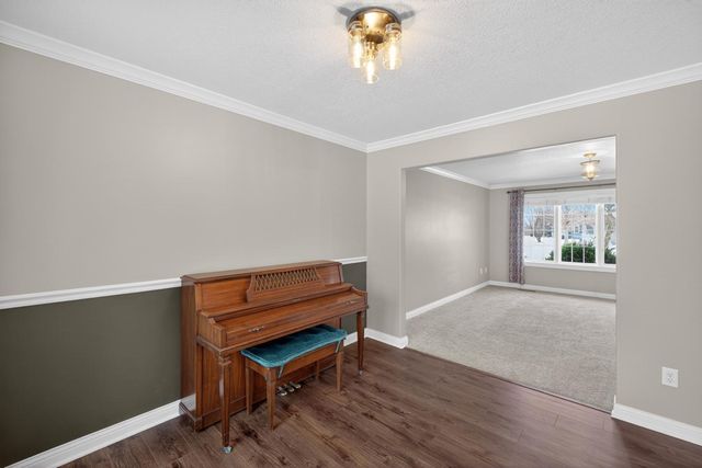 420 5th Street NE, Plainview, MN 55964