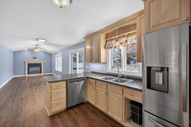 420 5th Street NE, Plainview, MN 55964