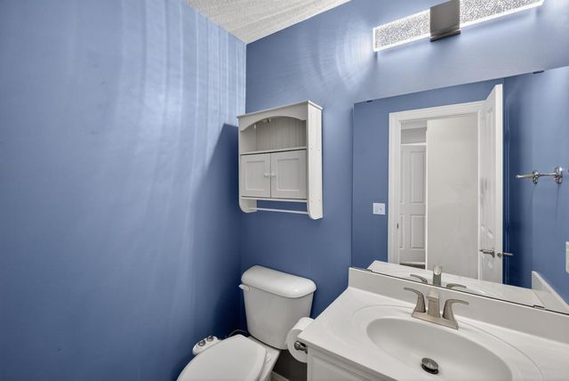 420 5th Street NE, Plainview, MN 55964