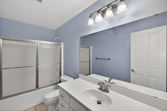 420 5th Street NE, Plainview, MN 55964