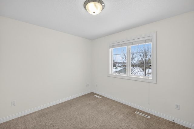 420 5th Street NE, Plainview, MN 55964