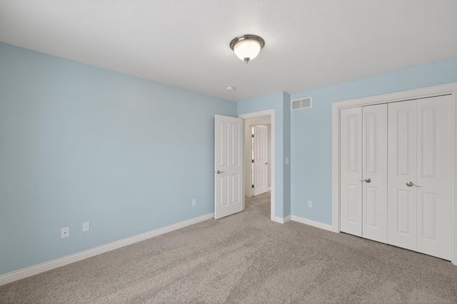 420 5th Street NE, Plainview, MN 55964