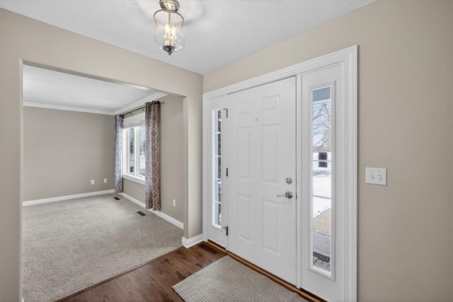 420 5th Street NE, Plainview, MN 55964