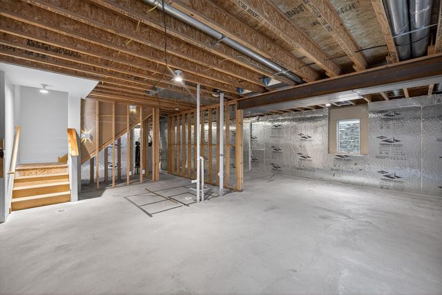 420 5th Street NE, Plainview, MN 55964