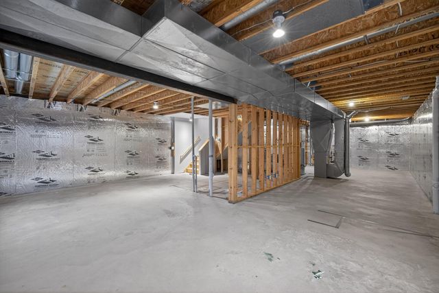 420 5th Street NE, Plainview, MN 55964