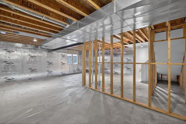 420 5th Street NE, Plainview, MN 55964