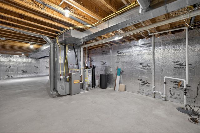 420 5th Street NE, Plainview, MN 55964