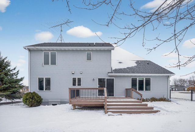 420 5th Street NE, Plainview, MN 55964