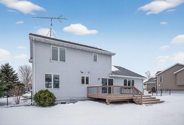 420 5th Street NE, Plainview, MN 55964