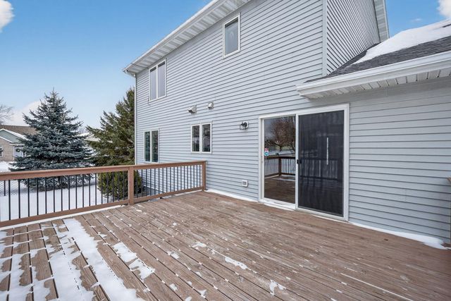 420 5th Street NE, Plainview, MN 55964