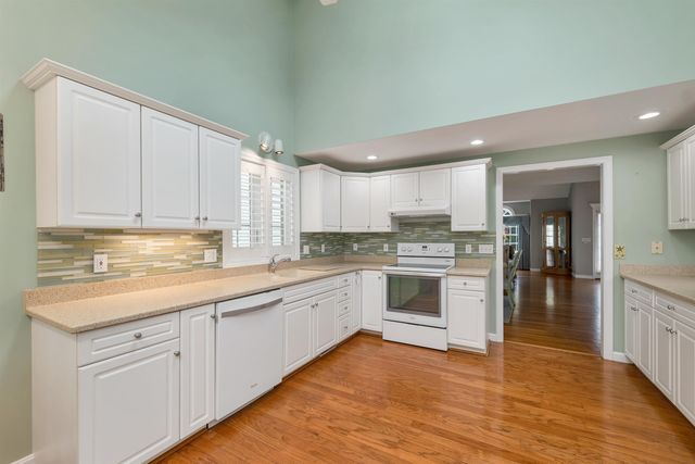 32 Drakes Landing, Hampton, NH 03842