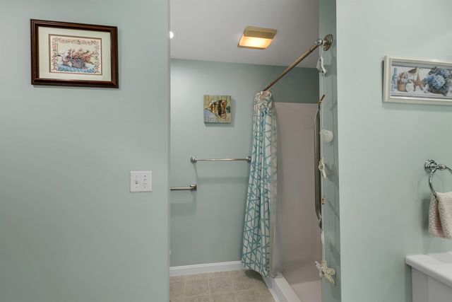 32 Drakes Landing, Hampton, NH 03842