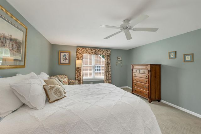 32 Drakes Landing, Hampton, NH 03842