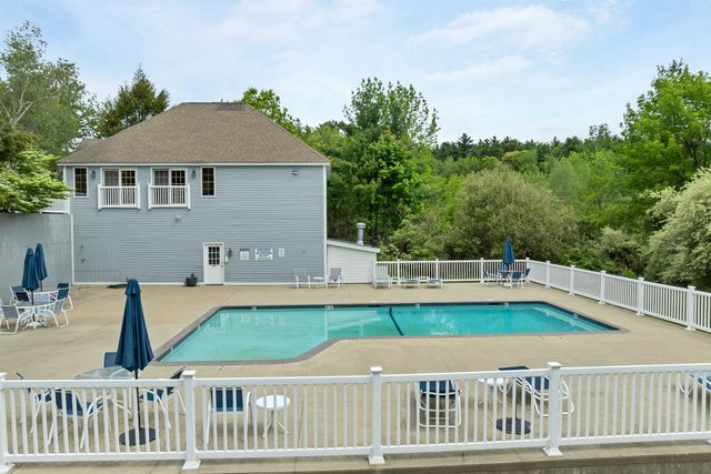 32 Drakes Landing, Hampton, NH 03842