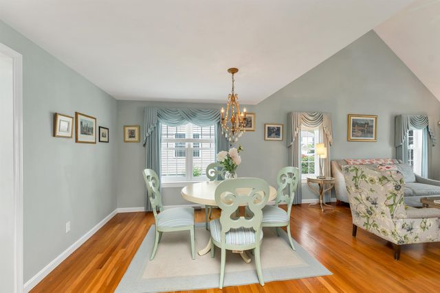 32 Drakes Landing, Hampton, NH 03842