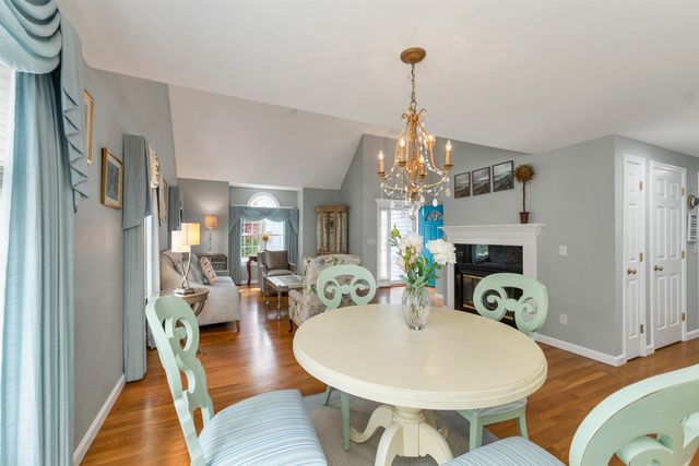 32 Drakes Landing, Hampton, NH 03842