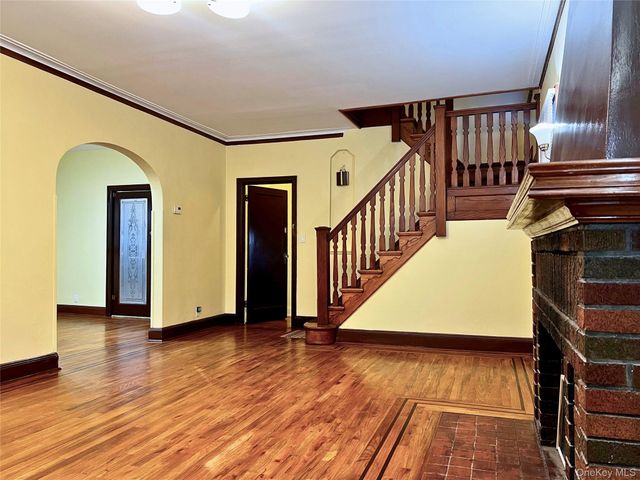 47-05 Utopia Parkway, Flushing, NY 11358