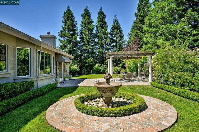 1895 Renee Way, Concord, CA 94521