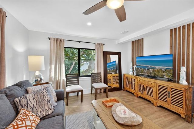 1171 Seagrape LN, Sanibel, FL 33957