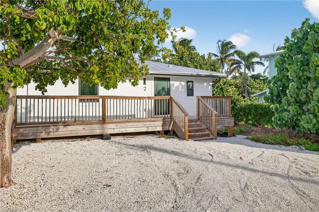 1171 Seagrape LN, Sanibel, FL 33957