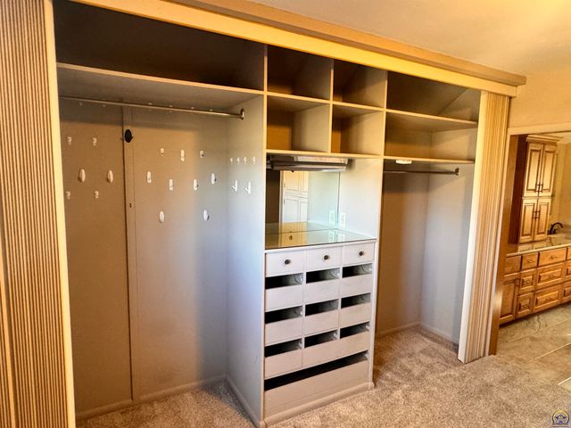 1100 SW 29th ST, Topeka, KS 66611