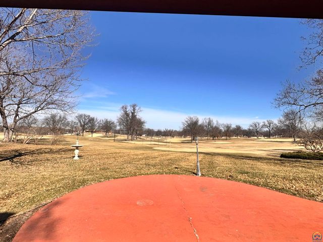 1100 SW 29th ST, Topeka, KS 66611