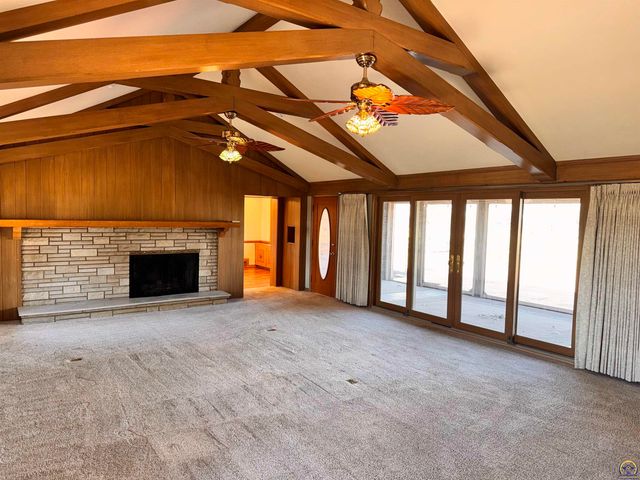 1100 SW 29th ST, Topeka, KS 66611