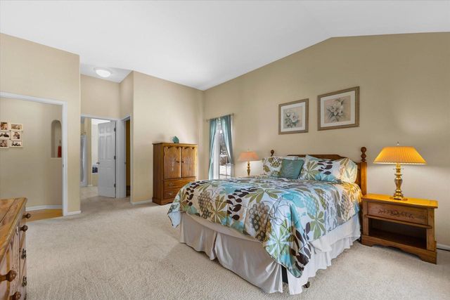 N54W16684 Ravenwood DRIVE, Menomonee Falls, WI 53051