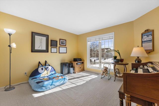 N54W16684 Ravenwood DRIVE, Menomonee Falls, WI 53051