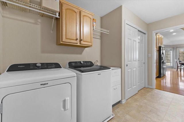 N54W16684 Ravenwood DRIVE, Menomonee Falls, WI 53051