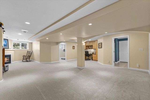 N54W16684 Ravenwood DRIVE, Menomonee Falls, WI 53051