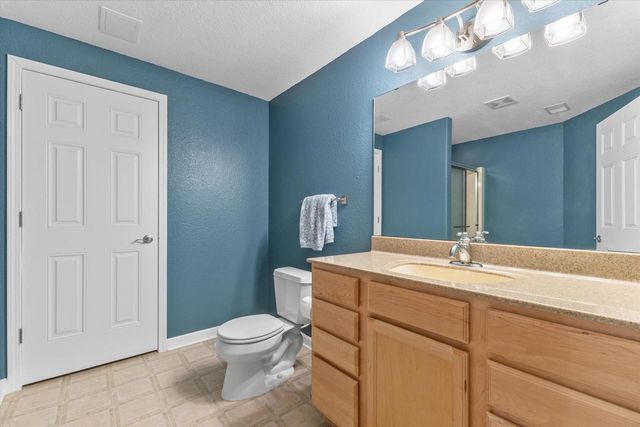 N54W16684 Ravenwood DRIVE, Menomonee Falls, WI 53051