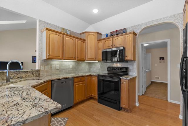 N54W16684 Ravenwood DRIVE, Menomonee Falls, WI 53051