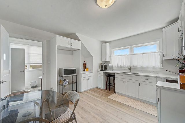 13443 S Avenue M, Chicago, IL 60633