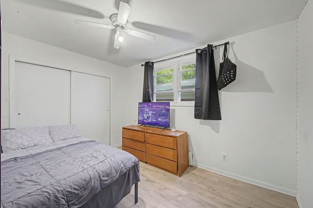 13443 S Avenue M, Chicago, IL 60633